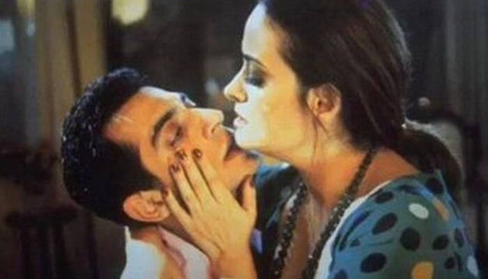 Sinemada Öpüşme kapak görseli