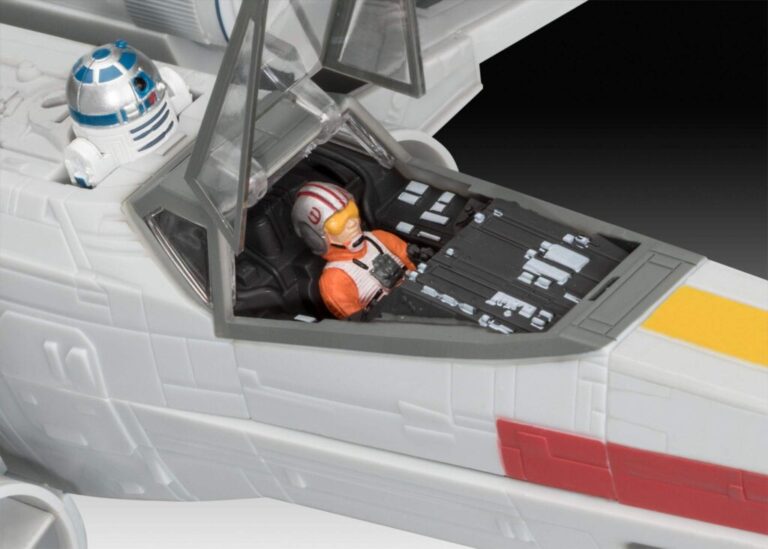 Yıldız Savaşları X-Wing Savaş Uçağı oyna