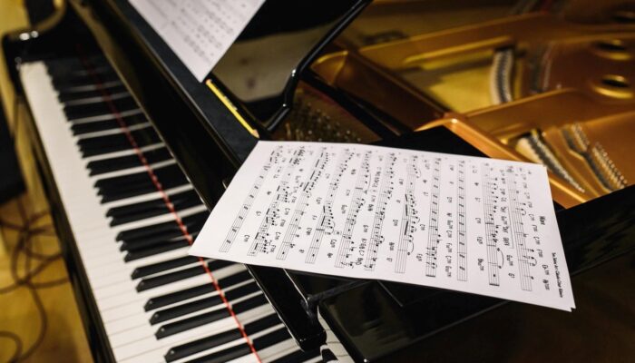 Piyano Çal kapak görseli