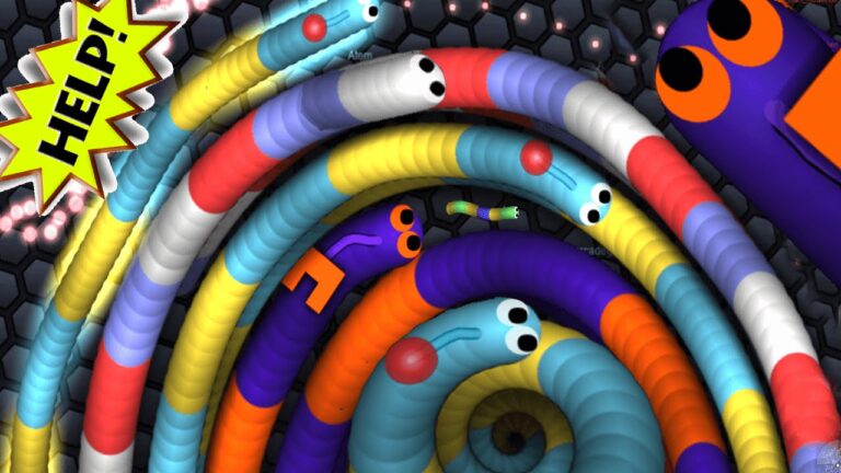 Slither.io oyununda büyük yılanın küçük oyuncuyu sıkıştırdığı an
