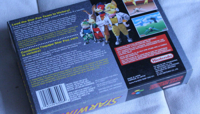 Star Wing kapak görseli