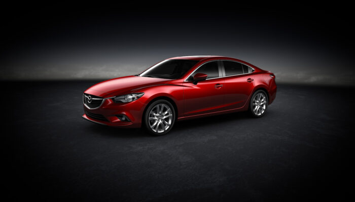 Kırmızı Araba 6 kapak görseli