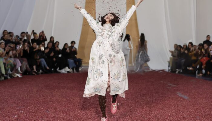 Kış Perisi Moda Gösterisi kapak görseli