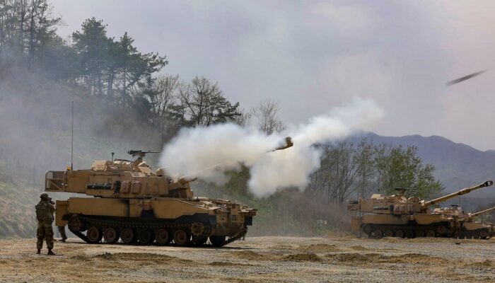 Army Force Strike kapak görseli