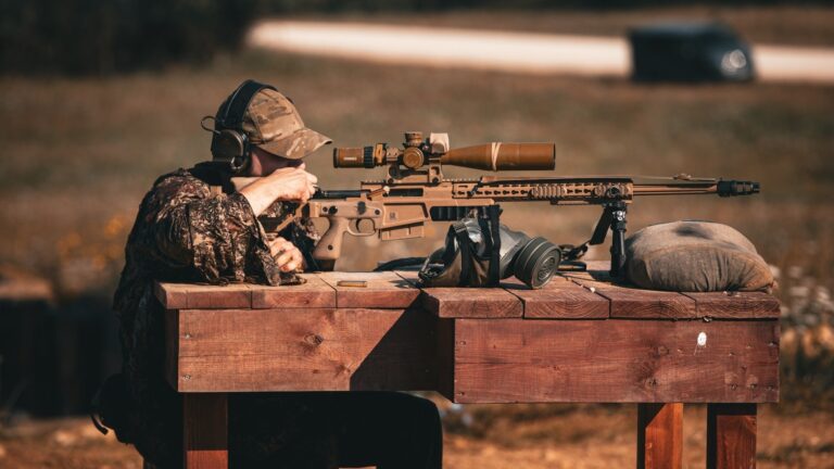 Sniper Team 3D üs savunma nişancı sahnesi