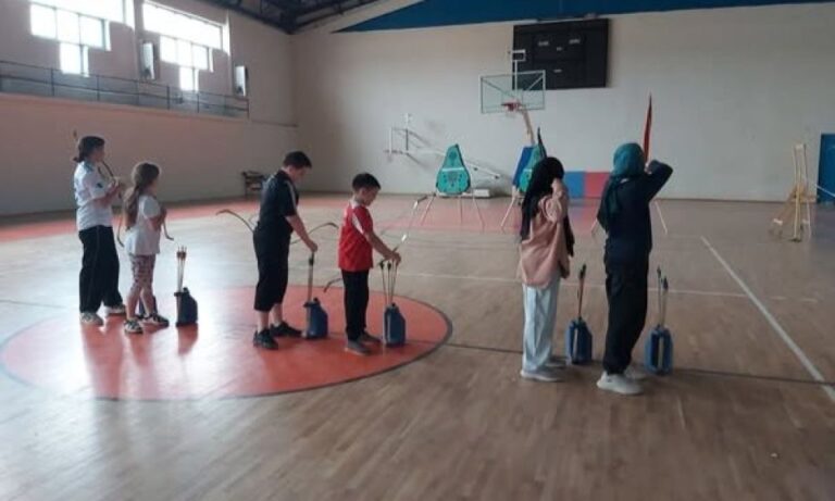 Sonsuza kadar okçu oyna