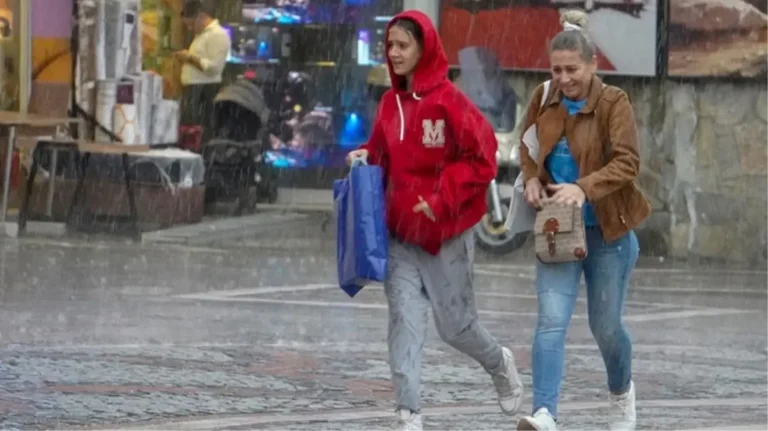 Tırdan Tıra Atlama oyna