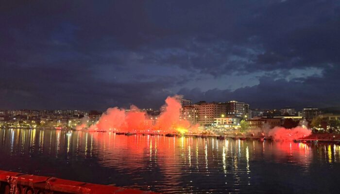 At Şovu kapak görseli