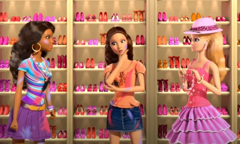 Barbie Bebek Giydir oyununda farklı kıyafetlerin seçildiği stil oluşturma sahnesi