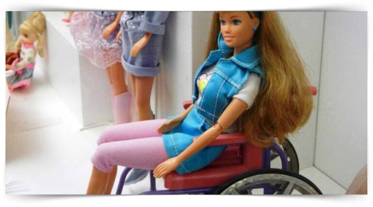 Barbie Evleniyor oyna