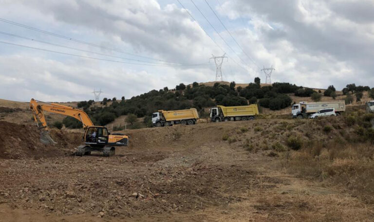 Buldozer Kardeşler oyna