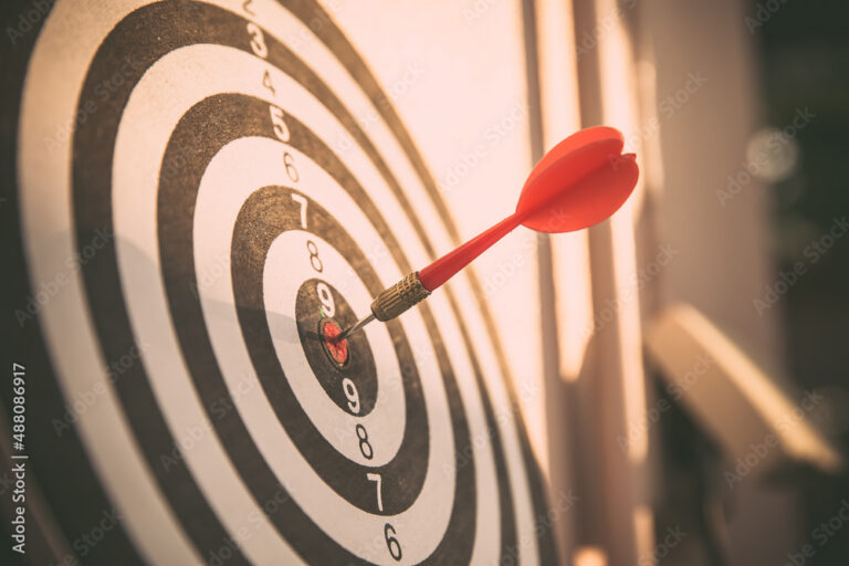 Hit The Bullseye oyna