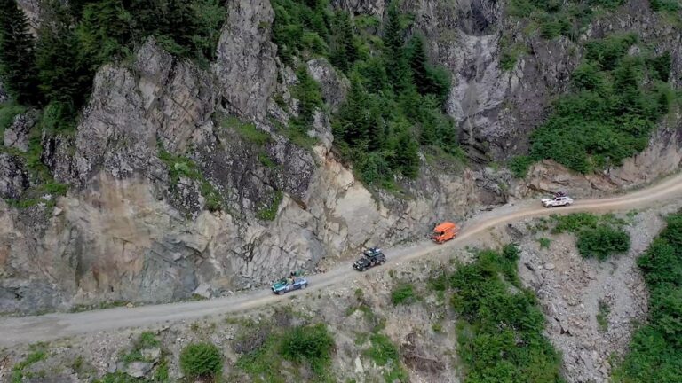 Tehlikeli Yol oyna