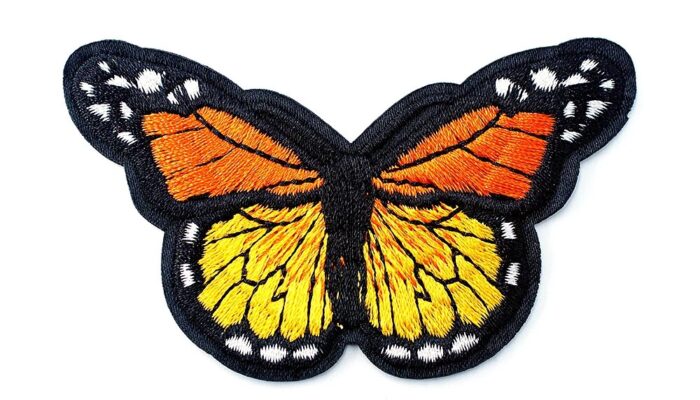 Kelebek Büyüt kapak görseli